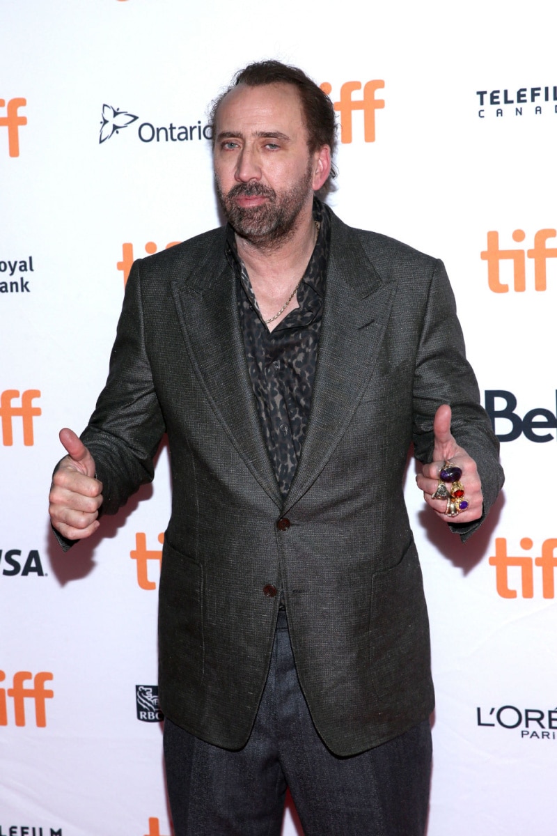 2017 Nicolas Cage at Tiff throwing thumbs up to the crowd looking incredibly drunk.